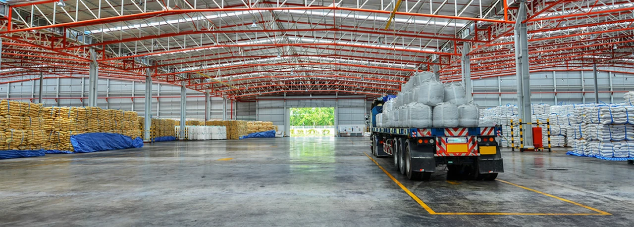 Warehousing and freight photography from Swift Transport’s official website